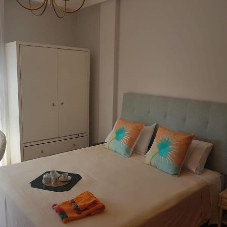 Apartamento En La Playa Con Parking Privado 게초 외부 사진