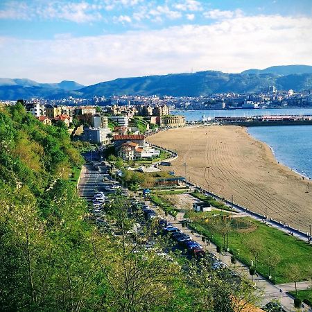 Apartamento En La Playa Con Parking Privado 게초 외부 사진