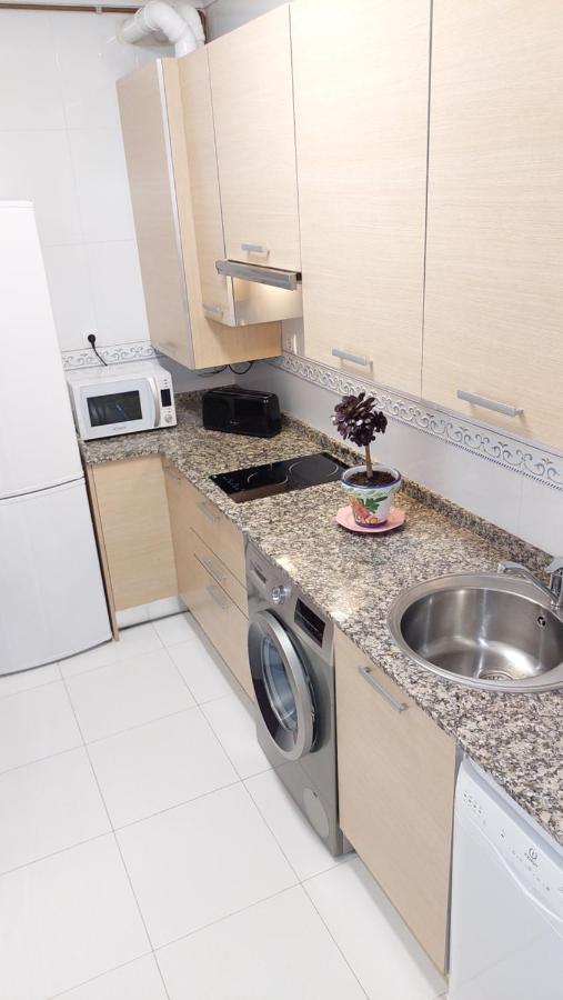 Apartamento En La Playa Con Parking Privado 게초 외부 사진